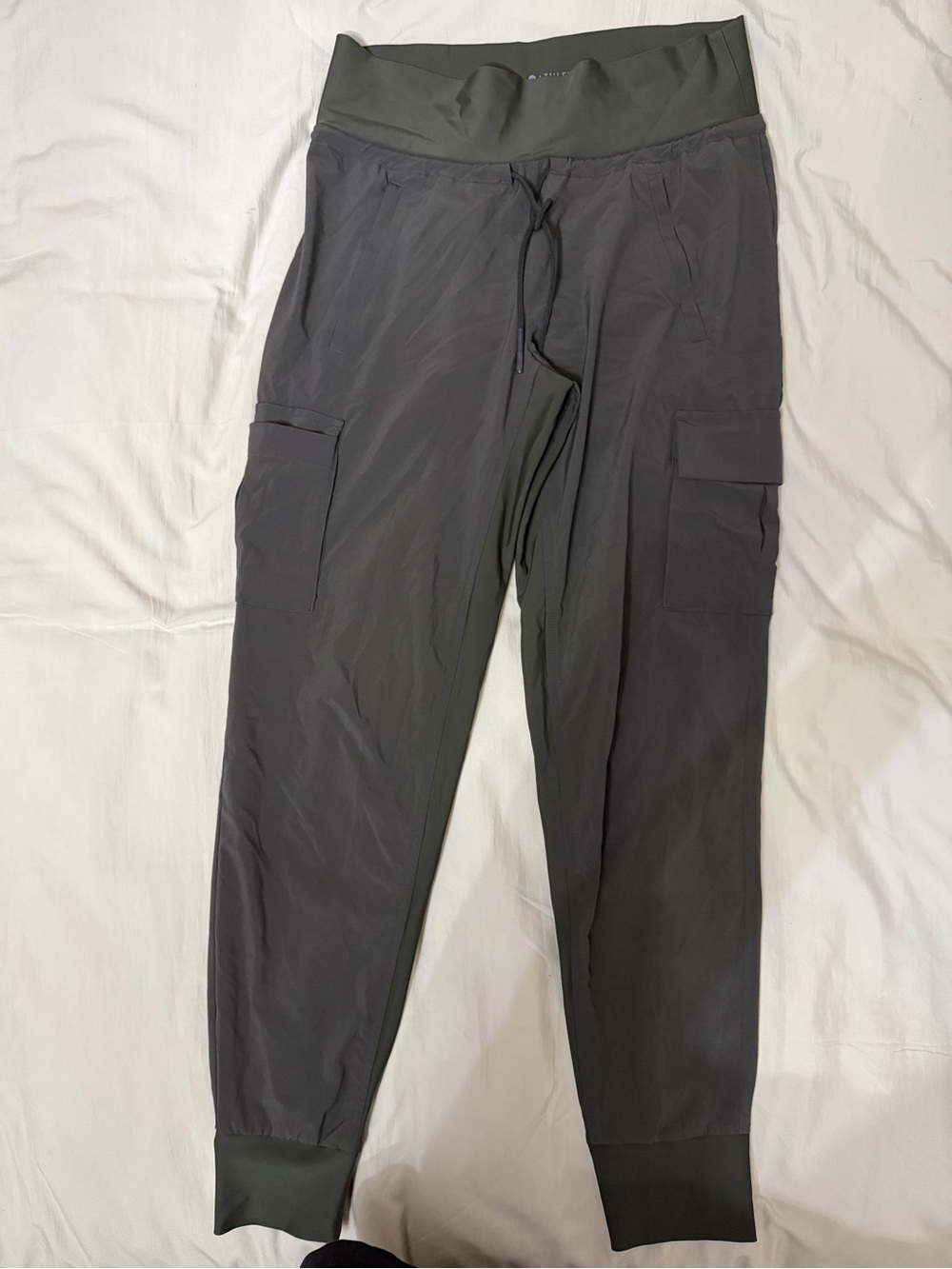 Athleta women’s Cargo Jogger Pants - Comfortable Drawstring Waist